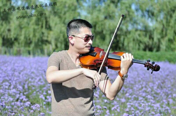 张 绛:观道创意文化杂技团 音乐编导 张 绛:观道创意文化杂技团 音乐编导