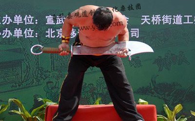 寻找中国杂技的掌声与笑声 寻找中国杂技的掌声与笑声