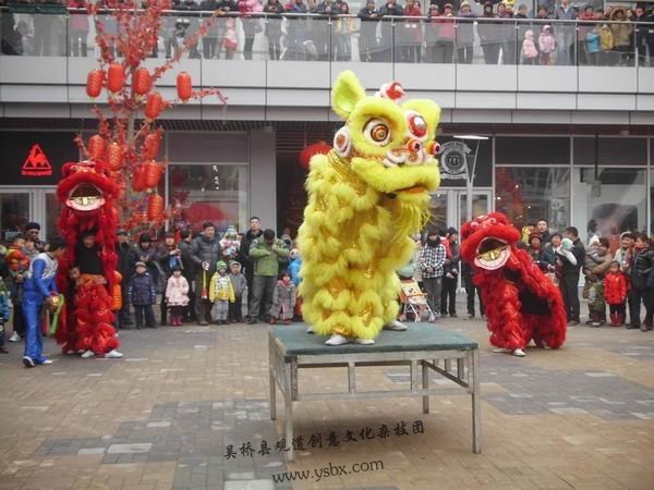 中国舞狮子的来历+吴桥县观道创意文化杂技团