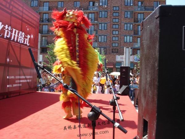 北京亦庄格林小镇舞狮表演+吴桥县观道创意文化杂技团 北京亦庄格林小镇舞狮表演+吴桥县观道创意文化杂技团